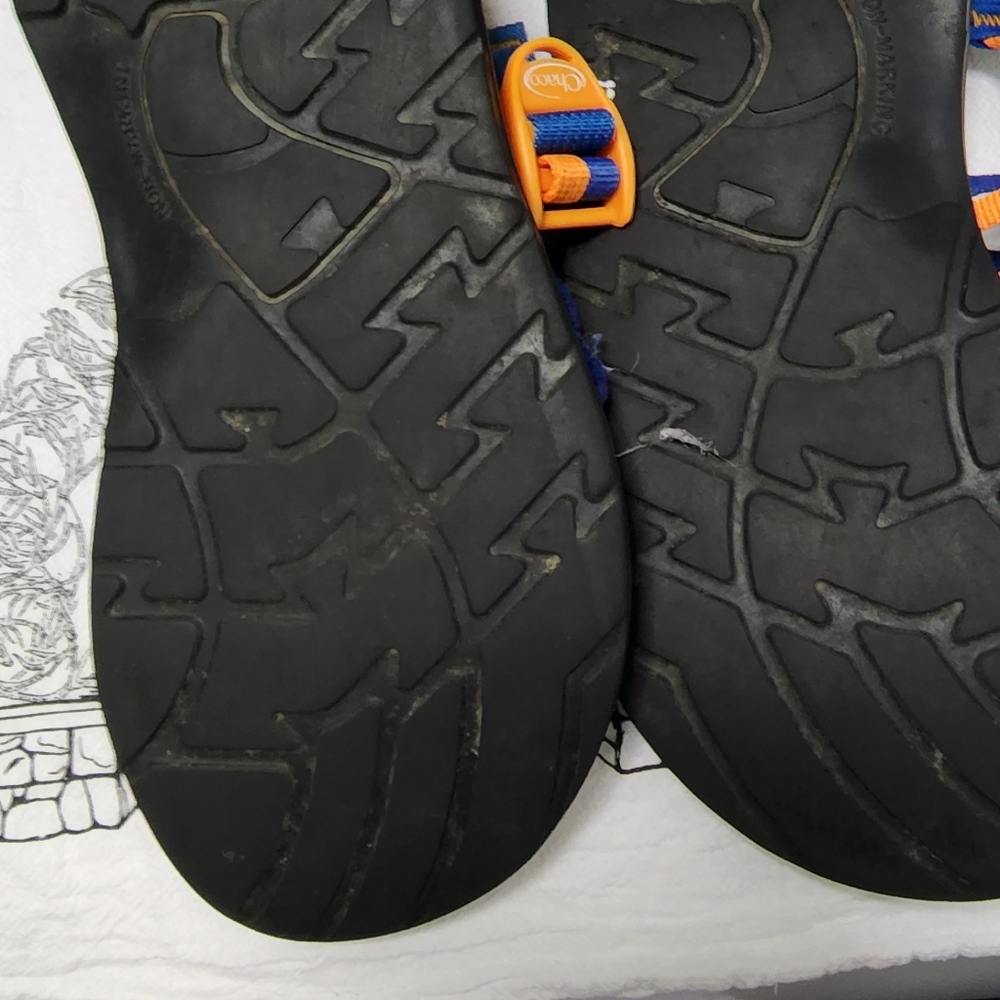 Chacos - Picture 2 of 2